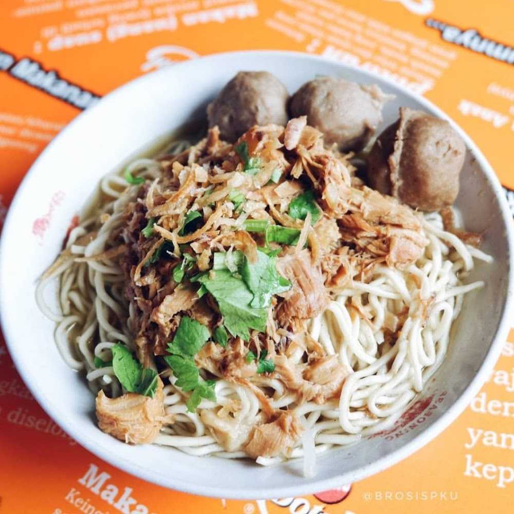 Basko & Mie Ayam Ngangeni: Rasa yang Menggugah Selera di Jantung Cilacap